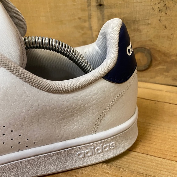 *SOLD* Men’s Adidas Advantage White Sneakers - Picture 12 of 12